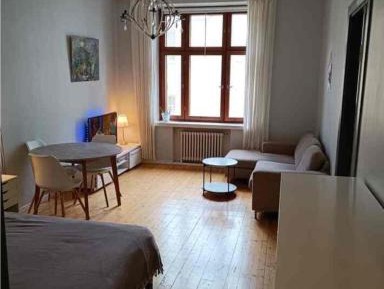 Classic One-Bedroom Apartment with King Bed