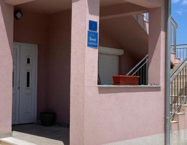 Three-Bedroom Apartment with Balcony