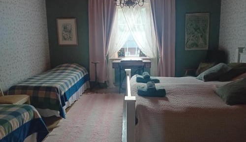 Triple Room with Shared Toilet