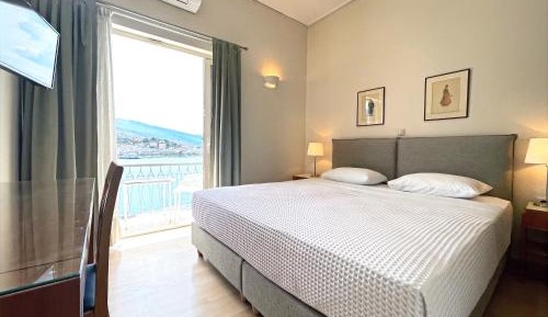 Deluxe Double or Twin Room with Sea View
