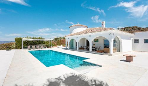 Villa with Sea View