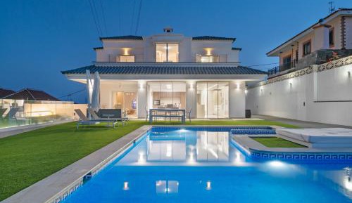 Villa with Sea View