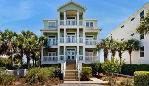 Four bedroom holiday home 