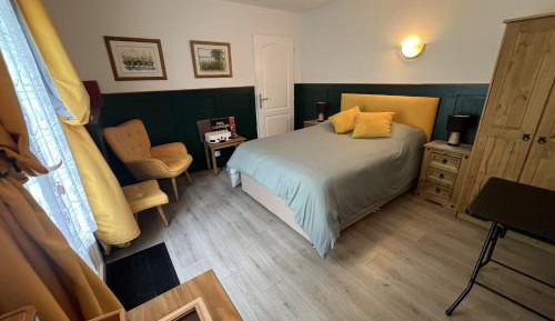 Double Room with Private Bathroom