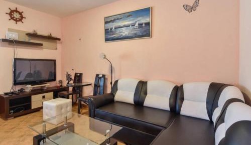 One-Bedroom Holiday Home