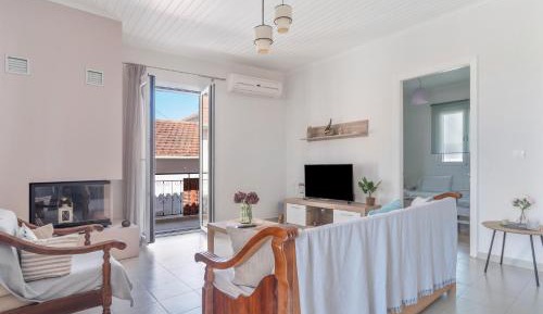 Three-Bedroom Superior Apartment