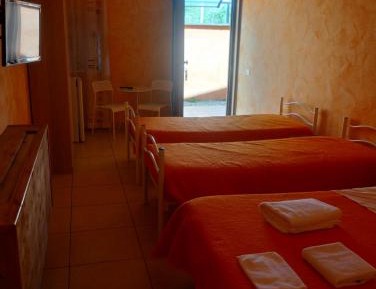 Comfort Triple Room