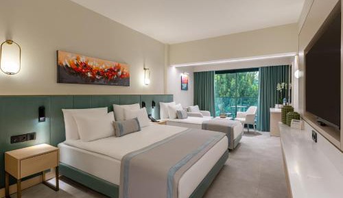 Superior Triple Room