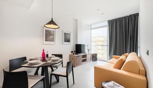 One-Bedroom Apartment