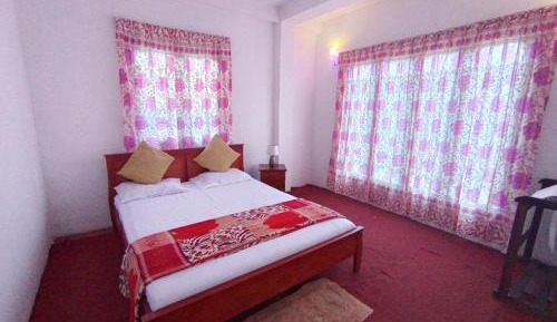 Double Room with Shared Bathroom