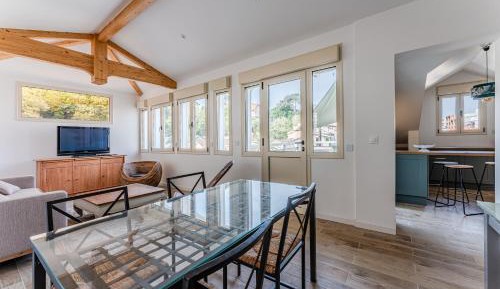 Three-Bedroom Superior Apartment
