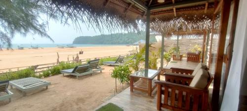 Deluxe Suite with Sea View