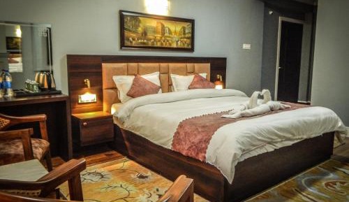 Double Room with Private Bathroom