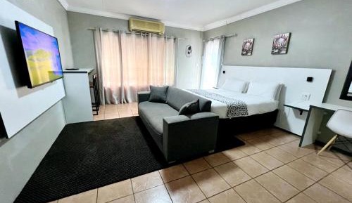 Deluxe Suite