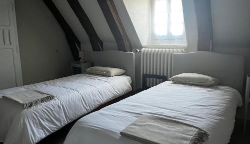 Twin Room with Private Bathroom