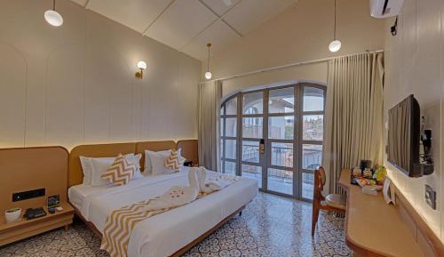Junior Suite with Mountain View