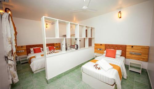 Deluxe Family Room