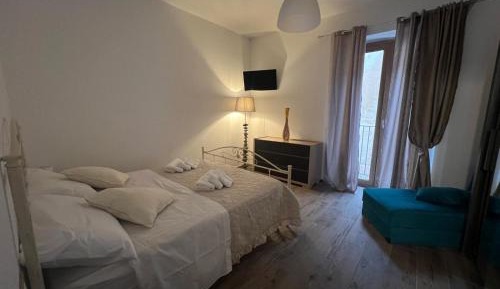 Two-Bedroom Deluxe Apartment