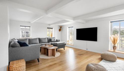 Four-Bedroom Holiday Home