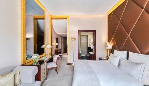 Champs-Elysées Prestige Room