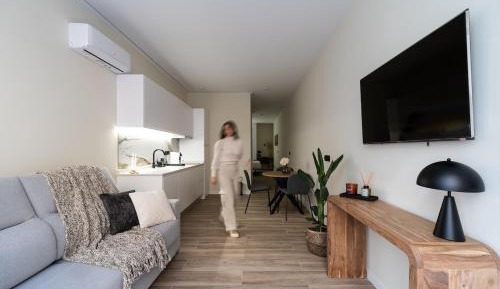 One-Bedroom Apartment