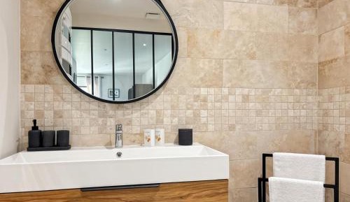 Deluxe Double Room with Bath