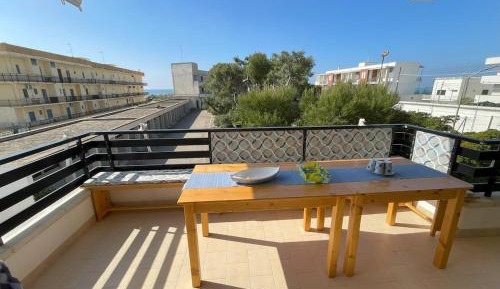 Two-Bedroom Apartment with Balcony and Sea View