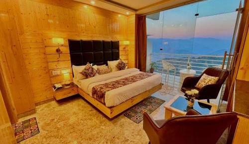 Queen Room with Balcony