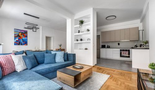 Three-Bedroom Apartment with Balcony