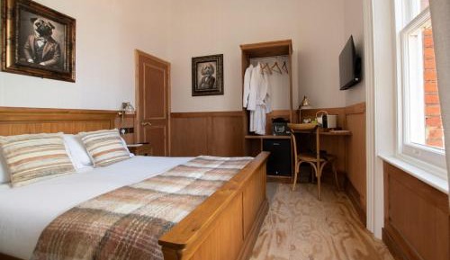 Deluxe Double Room with Bath
