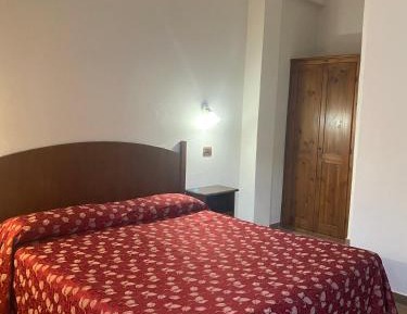 Double or Twin Room with Private Bathroom