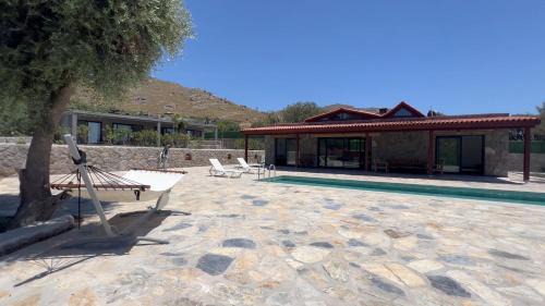 One-Bedroom Villa