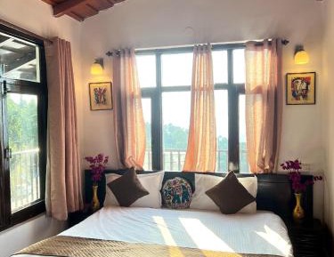 King Room with Mountain View