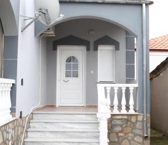 One-Bedroom Standard Apartment