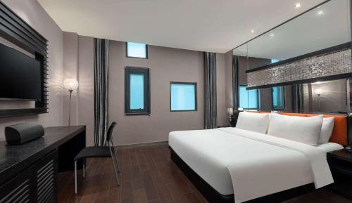 Business King Room - Non-Smoking