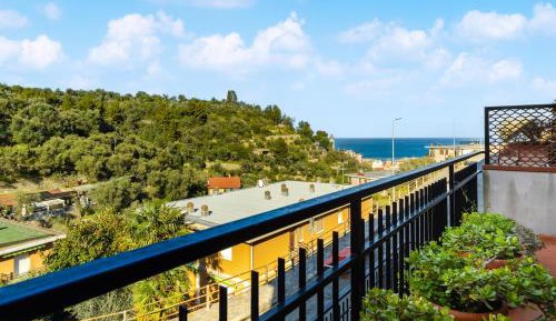 One-Bedroom Apartment with Sea View