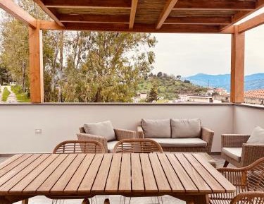 Three-Bedroom Deluxe Apartment