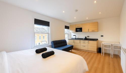 King Studio with Sofa Bed