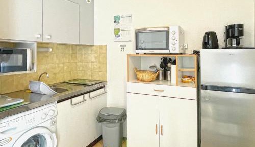 Apartment with Mountain View