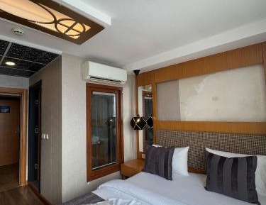 Double Room with Balcony and Sea View