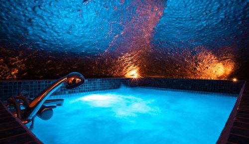 King Room with Spa Bath