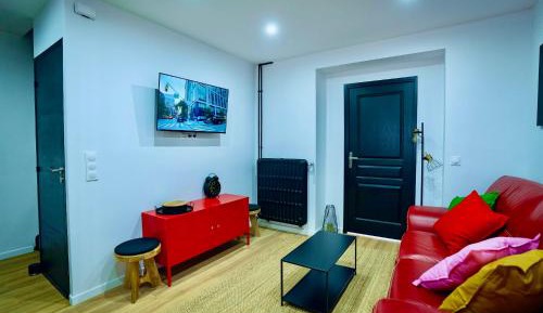 Three-Bedroom Apartment with Balcony