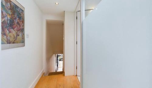 Four-Bedroom Luxury Apartment
