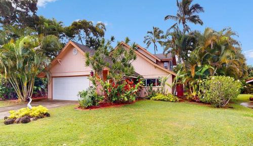 Three-Bedroom Holiday Home 