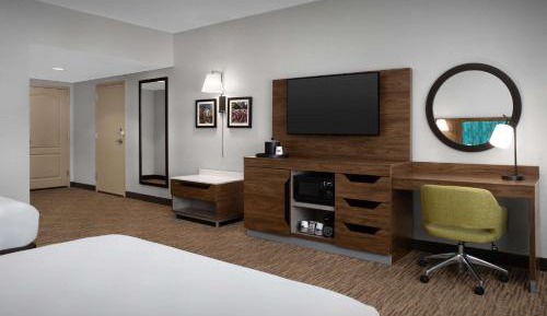 Queen Room with Two Queen Beds - Hearing Access/Non-Smoking