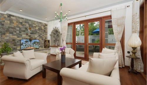 Two-Bedroom Apartment with Pool View