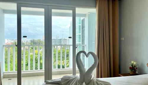 Twin Room with City View