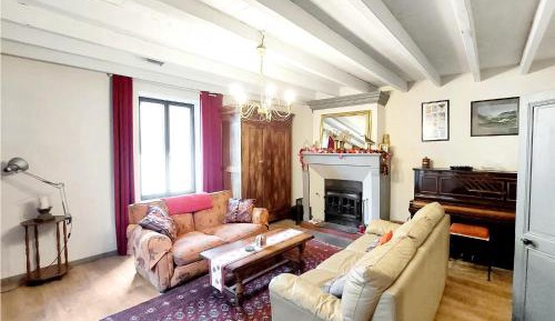 Three-Bedroom Vacation Home 