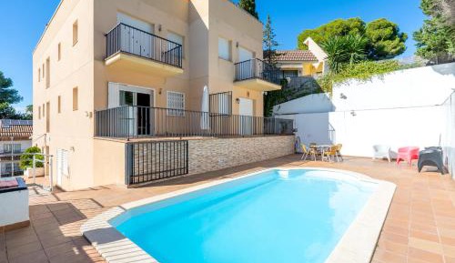 Superior One-Bedroom Apartment with Balcony