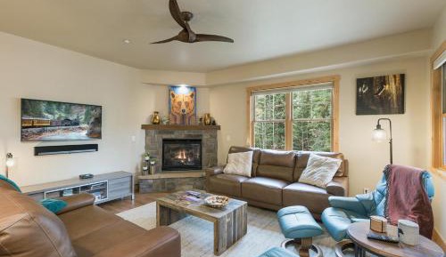 Three-Bedroom Holiday Home 
